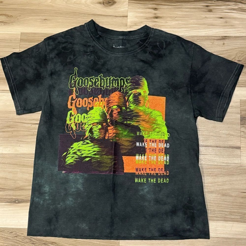Goosebumps Cropped Graphic Short Sleeve Tee Shirt Women’s Small